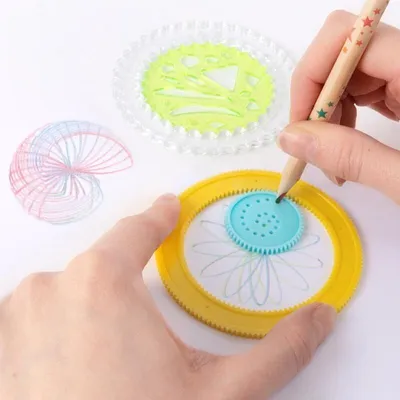 Produktbild von Spirographen- und Mandala-Set Magic Moments, 6-teilig, Glitzerbox