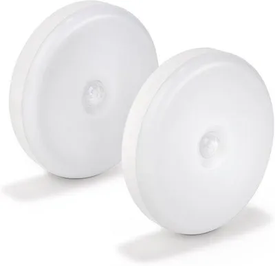 Image de Lot de veilleuses LED avec détecteur de mouvement et capteur de luminosité, en plastique blanc, lumière blanche chaude pour le salon, la chambre à coucher et la chambre d'enfant