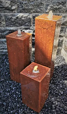 Produktbild von Säulenbrunnen Wasserspiel eckig 3er-Set Cortenstahl Roststahl 80/60/40 x20 cm ohne Becken