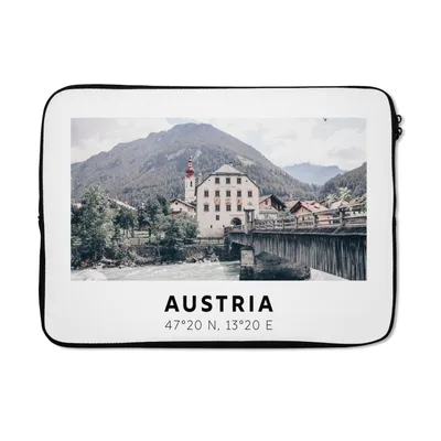 Produktbild von MuchoWow® Laptop Hülle 14 ZollHerberge - Österreich - Berge - Alpen Laptoptasche - Laptoptasche - Stoßsicher - Schutzhaube