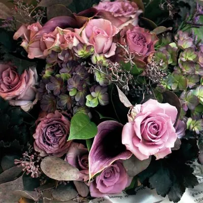 Produktbild von Servietten Papier 33x33cm 3-lagig Rosen 20 Stück Rosa / Schwarz