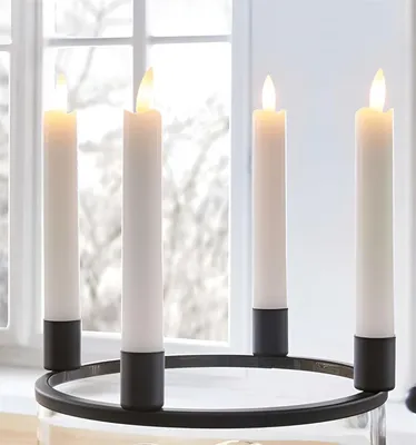 Produktbild von LED Kerze "Classical" mit Timer, 4er Set in weiß, elektrische Kerzen flackernd, Wachskerze, Echtwachs Stabkerze, 20 cm hoch mit Fernbedienung