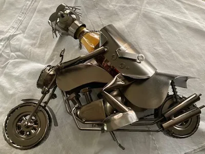 Produktbild von Bierflaschenhalter Motorrad aus Metall Motorradfahrer aus lackiertem Eisen 33x20x11cm