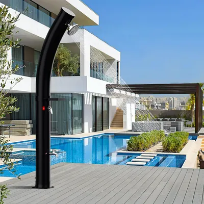 Image de Douche solaire Izrielar 35 L courbée avec porte-savon intégré – Douche de jardin pratique pour l'extérieur