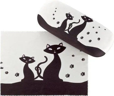 Produktbild von Brillenetui „Schwarze Katzen“ – Hartschalen-Brillenetui – Stabilität und Schutz