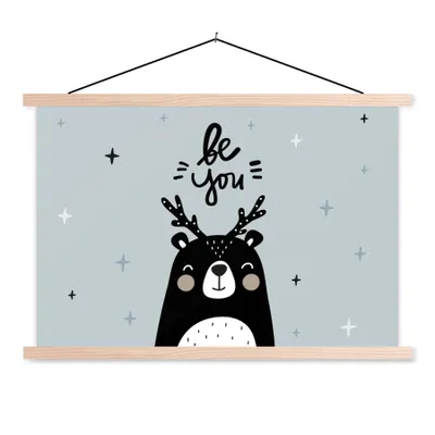 Produktbild von MuchoWow® Textilposter Zitate - Sei du selbst - Sprichwörter - Kinder - Baby 120x80 cm mit holzfarbenen Rahmen - Aufhängeset