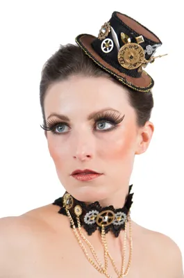 Produktbild von Aufregendes Cyberpunk Halsband mit Spitze und Ketten