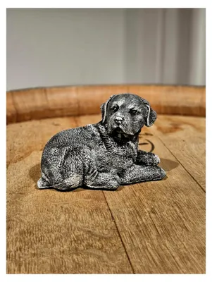 Produktbild von Labrador Retrivier Hundefigur, Dekoration, Hundestatue in Grau, Liegende Hund Statue Deko
