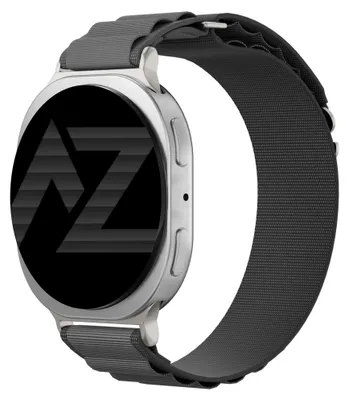 Productafbeelding van Accezz Nylon Alpine bandje voor de Samsung Galaxy Watch 9 (40/44mm) / Watch 8 (40/44mm) / Classic (46mm) - Dark Grey