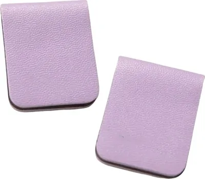 Produktbild von INF Stilvolles Magnetlesezeichen-Set mit 2 Stück - Silbernes Kunstleder Violett