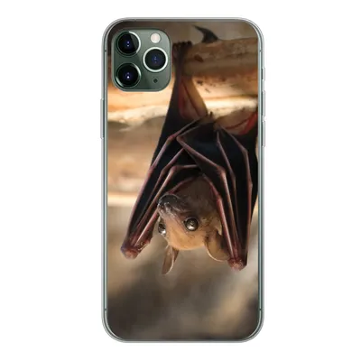 Produktbild von MuchoWow® Handyhülle Schutzhülle Hülle für iPhone 11 Pro Max Baby - Fledermaus - Holz Silikon Softcase Handy Hülle - Schutz