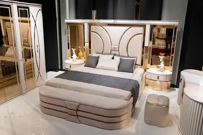 Produktbild von Schlafzimmer Set Bett 2x Nachttische Hocker Luxus neu 5tlg Design Holz
