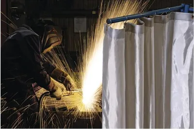 Obrázek produktu pro Závěs na dveře, šířka 1400 mm, výška 1800 mm, šedý