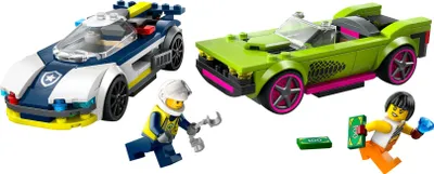 Produktbild von LEGO City Verfolgungsjagd mit Polizeiauto und Muscle Car, Auto-Spielezug mit 2 Rennautos, Polizei-Geschenk für Kinder, Jungs und Mädchen ab 6 Jahren, Set mit Polizist und Ganovin-Minifiguren 60415