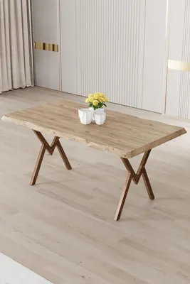 Produktbild von Skye Decor, Hochwertiger Esstisch 130 cm, Atlantische Kiefer, 100% MDF, Metallbeine
