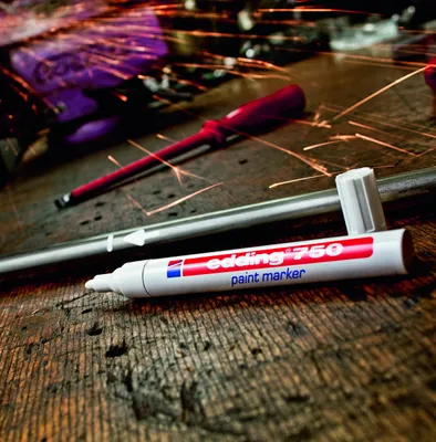 Produktbild von EDDING 750 paint - Marker - permanent - Rot