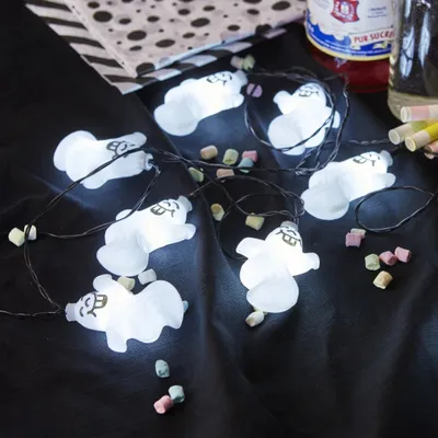 Zdjęcie produktu dla Łańcuch dekoracyjny duszki Led HALLOWEEN na baterie