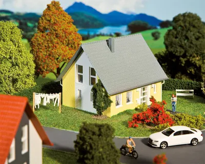 Produktbild von Faller 130317 - 1/87 / H0 Einfamilienhaus, Gelb - Neu