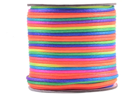 Productafbeelding van Nylon satijnkoord 2,0 mm voor kunsthandwerk - 45 meter - Regenboenkleuren