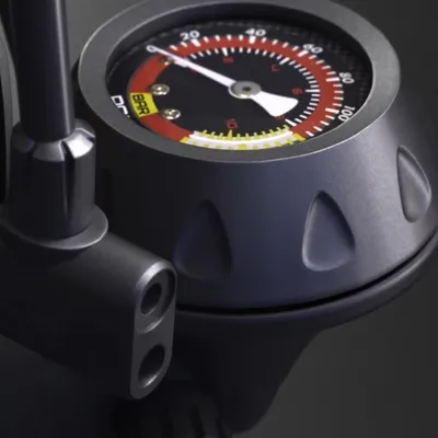 Produktbild von Fahrradpumpe mit Manometer - hohe Druck, multifunktional - stehend