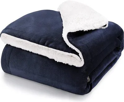 Zdjęcie produktu dla Unyqoos® Miękki koc z polaru Sherpa – koc do przytulania, 220 x 240 cm, 100% polar mikrofibra i 100% polar Sherpa, narzuta na sofę/kołdra, kolor granatowy