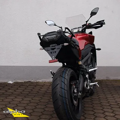 Produktbild von alpha Technik Kennzeichenhalter Yamaha MT09/Tracer900, RN29/RN43 für Tracer 900 RN43 EURO4