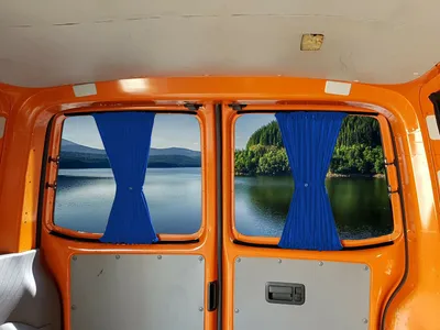 Produktbild von Maß Gardinen für VW T4 Multivan Caravelle ab 1990 - 2003 (AMZ) in Blau
