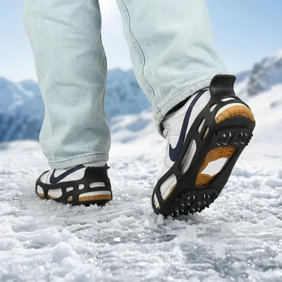 Produktbild von Premium Schuh-Spikes für Schuhgrösse 44-47: Sichere Traktion auf Eis & Schnee, Grödel für maximale Trittsicherheit, Rutschfest & Langlebig