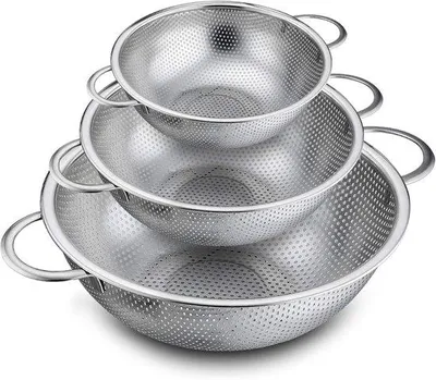Produktbild von Famanu Küchensieb Set 3-teilig, rostfreies Edelstahl, mikroperforiert mit Griffen, für Abtropfen und Waschen von Pasta, Reis und Gemüse
