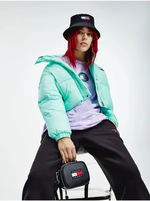 Obrázek produktu pro Černá čepice Tommy Jeans pro ženy