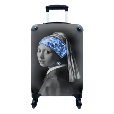 Produktbild von MuchoWow® Koffer Handgepäck Trolley Rollkoffer Kleine Reisekoffer mit 4 Rollen - Mädchen mit einem Perlenohrring - Johannes Vermeer - Blau - Cabin Size < 55x40x23 cm & 55x40x20 cm - Fotokoffer - Kabinenkoffer - Boardgepäck - Reise-Box - Reisekoffer - Reisegepäck - Koffer mit Bild - Trolley für Kinder