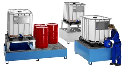 Produktbild von Stahlauffangwanne für IBC/KTC-Container | für 2 x 1000-l-Behälter | 2 Abfüllaufsätze | pulverbeschichtet | blau RAL 5012