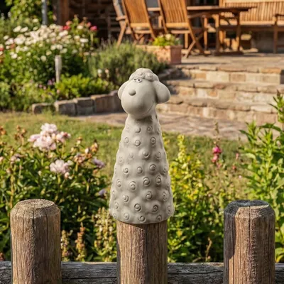 Gartenfigur Schaf - Zaunhocker aus Terrakotta - Tierfigur für Zaun - H: 25cm