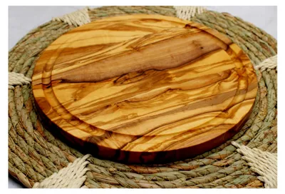 Produktbild von Rundes Servierbrett aus Olivenholz, Pizzabrett, Pizzateller, Frühstücksbrettchen, Durchmesser 30 cm, handgefertigt