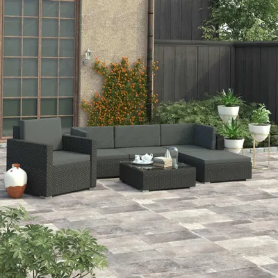Produktbild von vidaXL Garten-Lounge-Set, Poly Rattan, Schwarz, mit Auflagen, 6-teilig, wetterfest, wasserdicht, pflegeleicht, strapazierfähig und modular, mit stabilem, pulverbeschichtetem Stahlrahmen (Ecksofa: 70x70x52,5 cm; Mittelsofa: 70x70x52,5 cm; Ottomane: 70x70x26 cm; Sessel: 70x65x66,5 cm; Couchtisch: 74x74x26 cm)