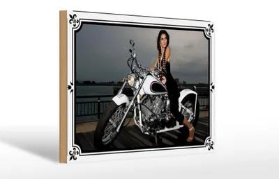 Produktbild von Holzschild Motorrad 30x20cm Biker Girl Pinup Frau