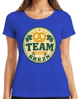 Imagen del producto de Camiseta para mujer, diseño "Team Brezn ", con motivos de Bayern, pretzel, cervecería, lederhosen (pantalones de cuero bávaros) y dirndl (vestido tradicional bávaro). Color: azul. Talla: L