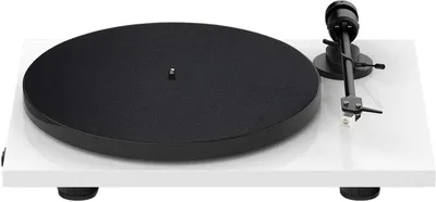 Produktbild von Pro-Ject E1, Plug & Play Einsteiger Plattenspieler , weiß