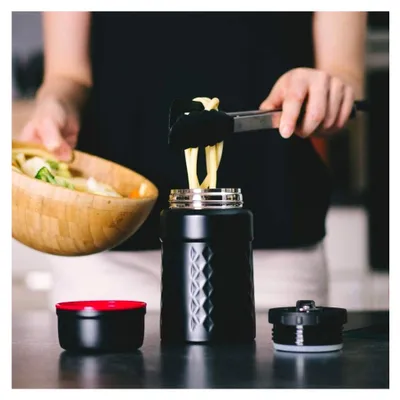 Produktbild von Isolierbehälter 620 ml, Warmhaltebox für Speisen, Edelstahl, BPA-frei, auslaufsicher mit Löffel, geeignet für Suppen, Snacks und unterwegs – (620 ml Schwarz)
