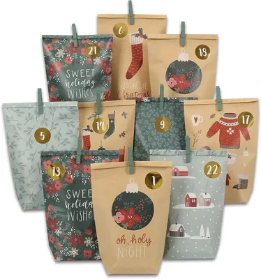 Image de Calendrier de l'Avent à remplir - 24 petits sacs cadeaux verts et marrons imprimés, ainsi que 24 autocollants numérotés et des pinces - Motifs verts