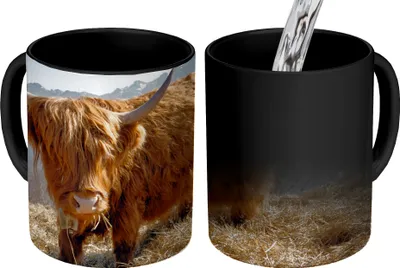 Obrázek produktu pro MuchoWow® Kouzelný pohár Skotský horal - Hory - Sníh 350 ml Barva měnící se pohár Dárkový nápad - foto hrnek