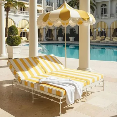 Produktbild von Casa Padrino Luxus Doppel Gartenliege Weiß / Gelb 160 x 190 cm - Hotel & Garten Möbel