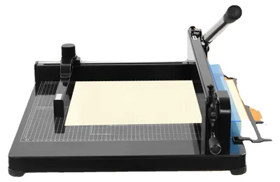 Productafbeelding van Handmatige papierknipper, capaciteit voor 400 vellen, instelbare snijbreedte, zwart