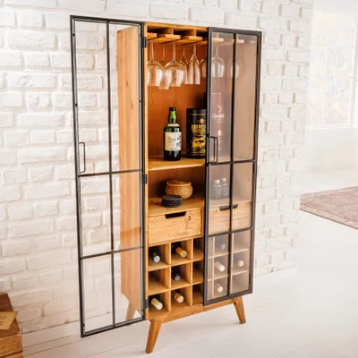 Obrázek produktu pro Vitrína SEVEN SEAS 150cm přírodní borovice průmyslové dveře kovová barová skříňka