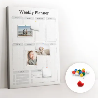 Produktbild von Korkwand mit Stecknadeln – Pinnwand mit Stecknadeln für Fotos und Notizen – 70x100 cm – 100 bunte Stecknadeln – Wochenplaner