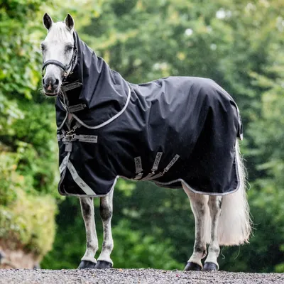 Image de Ensemble de couvertures Horseware Amigo 1200D Plus pour l'extérieur (50g + doublure 100g et 200g), taille : 155 cm / 6'9, couleur : Noir/Gris titane/Argent