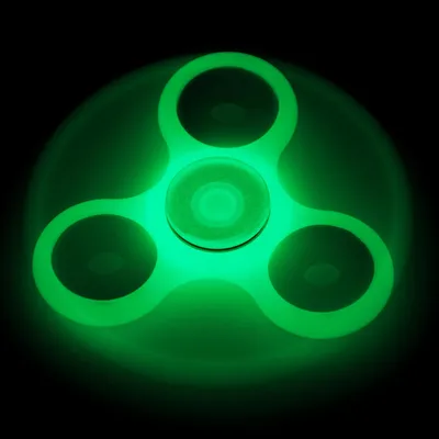 Produktbild von 3x Tri Fidget Spinner - Finger Spielzeug im dunkeln Leuchtend - Glow In The Dark Anti Stress Finger Toy