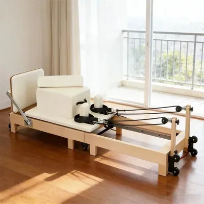 Produktbild von Ahorn Pilates Reformer - Pilatesbett - Klappbar - Verstellbarer Widerstand - Platzsparend - Tragkraft 500 kg - Für Heimstudio - Weiß