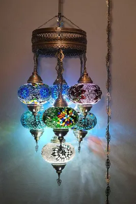 Image de Suspension turque à 7 globes en verre mosaïque multicolore – lustre oriental avec 7 boules en verre mosaïque