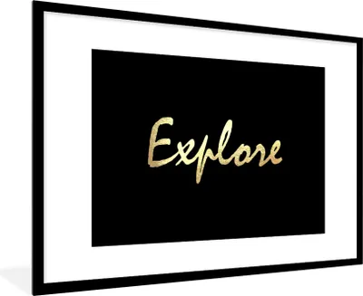 Produktbild von MuchoWow® Gerahmtes Poster Zitate - Reisen - Schwarz - Gold 90x60 cm - Poster mit Schwarzem Bilderrahmen Wandposter Rahmen Foto Bilder - Wanddekoration - Fotos